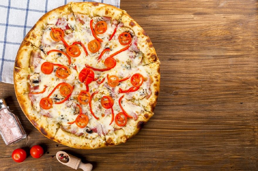 Leckere Pizza aus dem Steinofen wie bei der Pizzeria Di Matteo in Paderborn